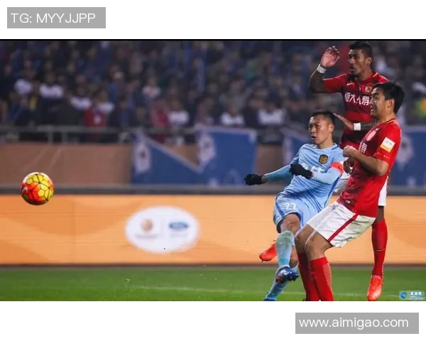 2017年苏宁与恒大激战回顾：足球盛宴中的精彩瞬间与战术较量